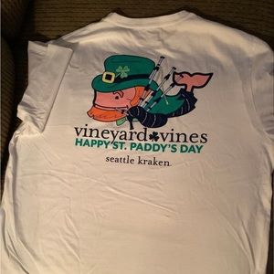 VINEYARD VINES ST. PATRICKS DAY SEATTLE KRAKEN T SHIRT mens Large